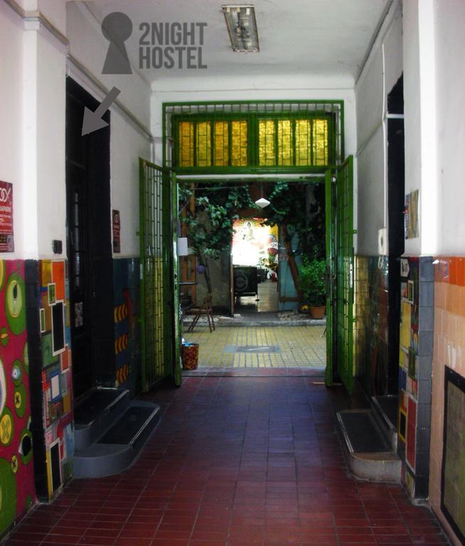 2Night Hostel Boedapest Buitenkant foto