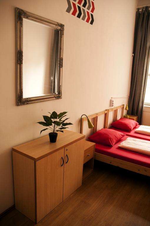 2Night Hostel Boedapest Buitenkant foto