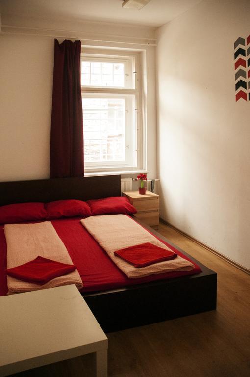 2Night Hostel Boedapest Buitenkant foto
