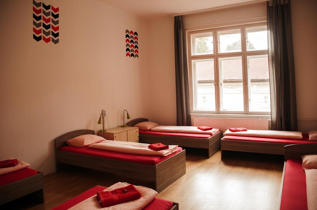 2Night Hostel Boedapest Buitenkant foto
