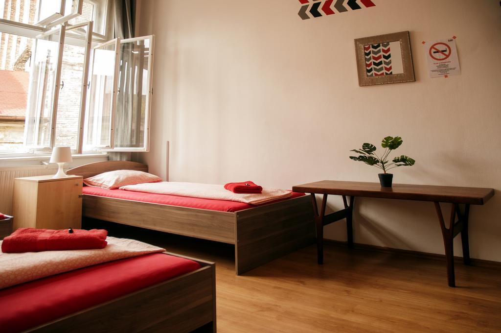 2Night Hostel Boedapest Buitenkant foto