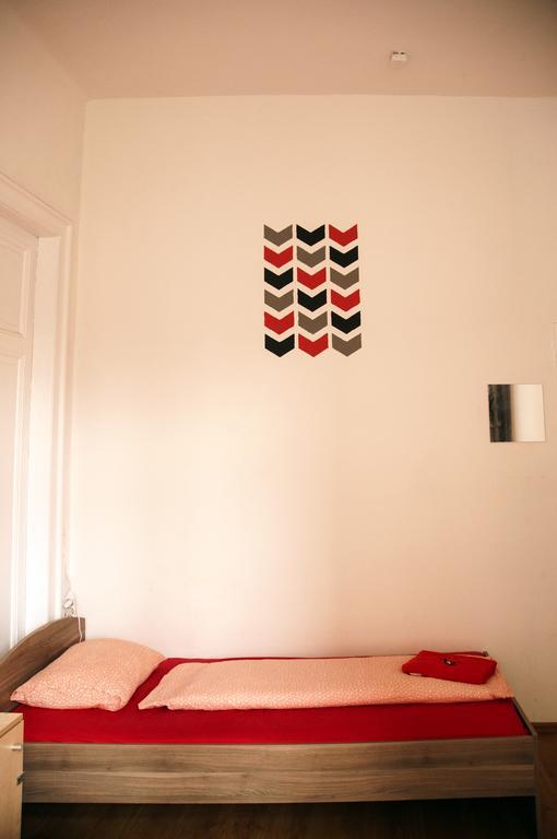 2Night Hostel Boedapest Buitenkant foto