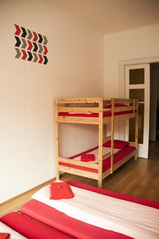 2Night Hostel Boedapest Buitenkant foto