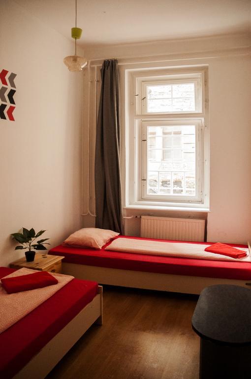 2Night Hostel Boedapest Buitenkant foto