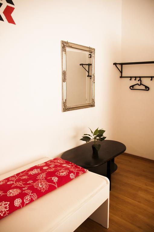 2Night Hostel Boedapest Buitenkant foto