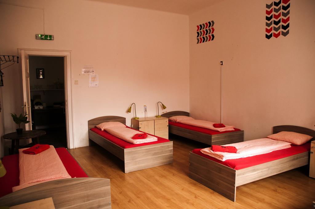 2Night Hostel Boedapest Buitenkant foto