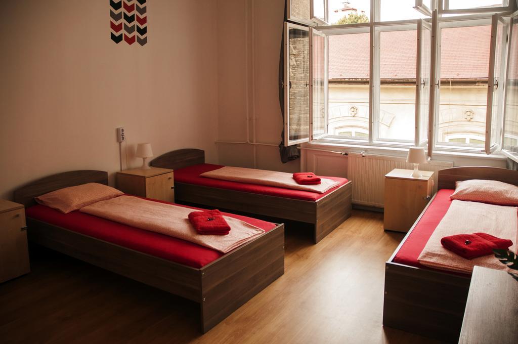 2Night Hostel Boedapest Buitenkant foto