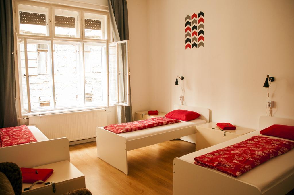 2Night Hostel Boedapest Buitenkant foto
